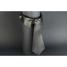 Ошейник-галстук (не подшитый) с шипом на месте узла